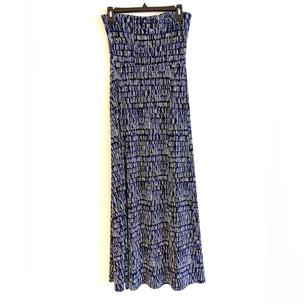 Elegant Blue, White and Black strapless dress